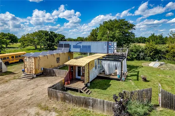 5926 SE 101 ST, Berryton, KS 66409