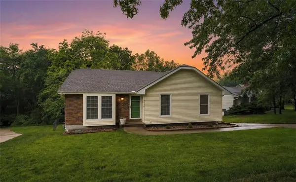7114 NW Rhode AVE, Kansas City, MO 64152