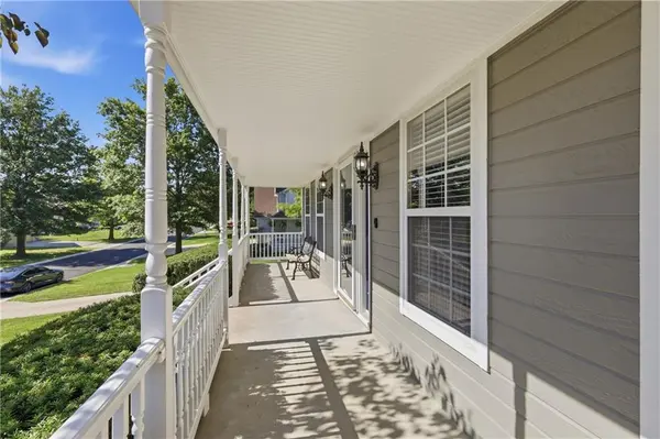 4312 SW Seattle Slew DR, Lee's Summit, MO 64082