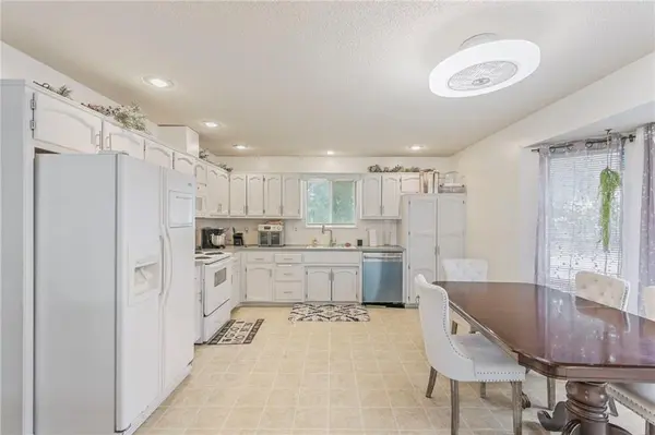 403 NE Station DR, Lee's Summit, MO 64086