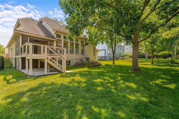 12702 W 120th ST, Overland Park, KS 66213