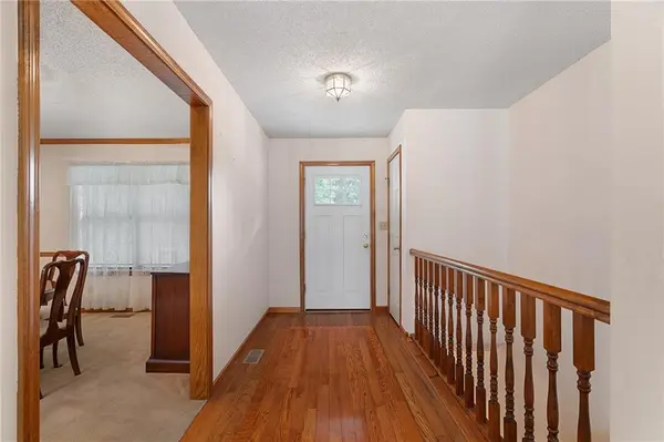 23985 W 57th TER, Shawnee, KS 66226