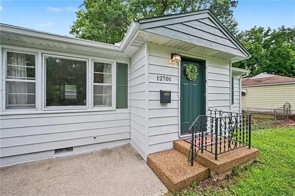 12701 Grandview RD, Grandview, MO 64030