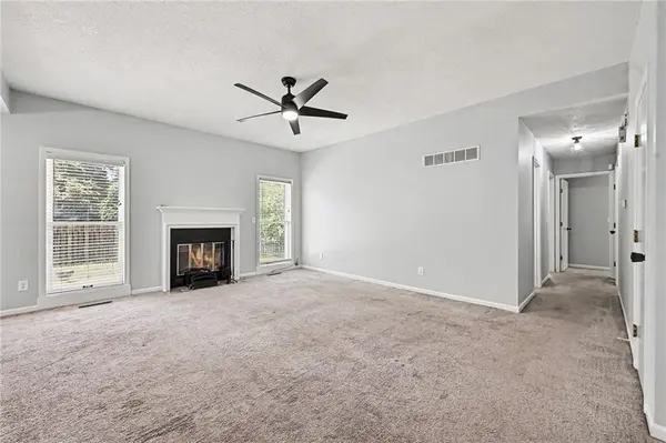 1720 Regency DR, Kearney, MO 64060
