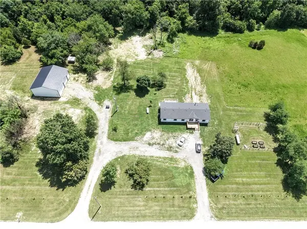 19307 S Beattie RD, Pleasant Hill, MO 64080