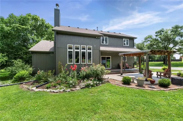1812 N 150th ST, Basehor, KS 66007