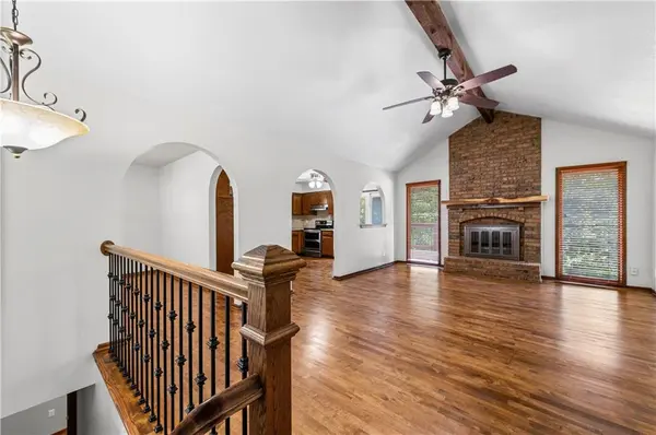 7606 NW 69th TER, Kansas City, MO 64152