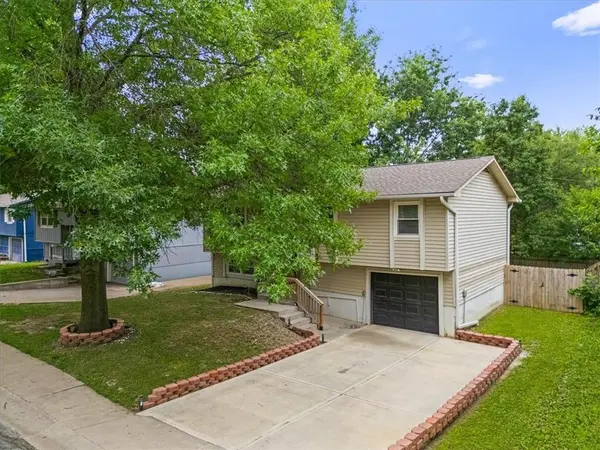 201 W Martin ST, Edgerton, KS 66021