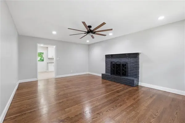 3720 Crescent AVE, Kansas City, MO 64133