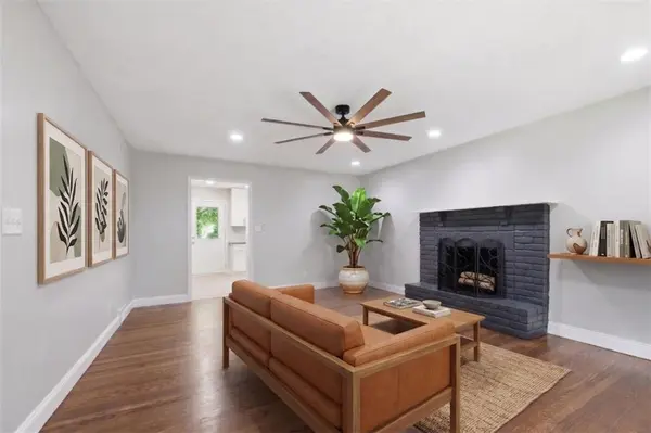 3720 Crescent AVE, Kansas City, MO 64133