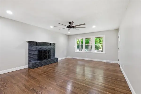 3720 Crescent AVE, Kansas City, MO 64133
