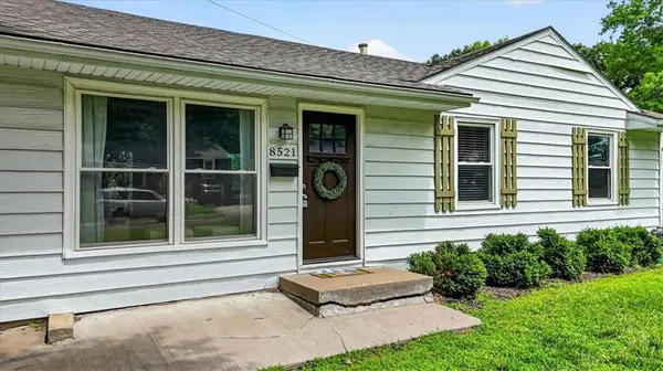 8521 Goodman ST, Overland Park, KS 66212