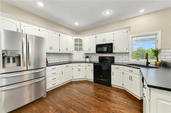 483 1501st RD, Holden, MO 64040
