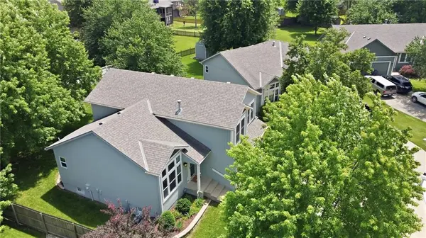 12537 S Logan ST, Olathe, KS 66061