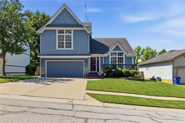 19513 W 64 TER, Shawnee, KS 66218