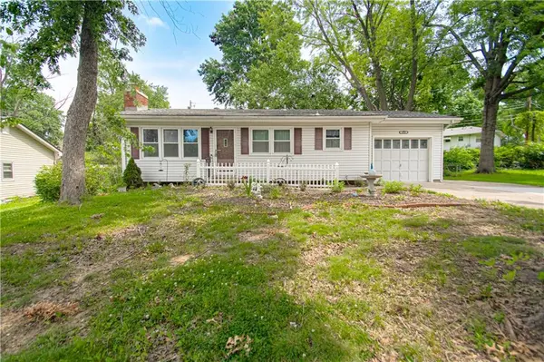 1229 Westboro CIR, Liberty, MO 64068
