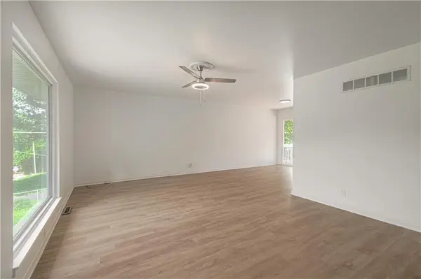 8136 Berger AVE, Kansas City, KS 66111