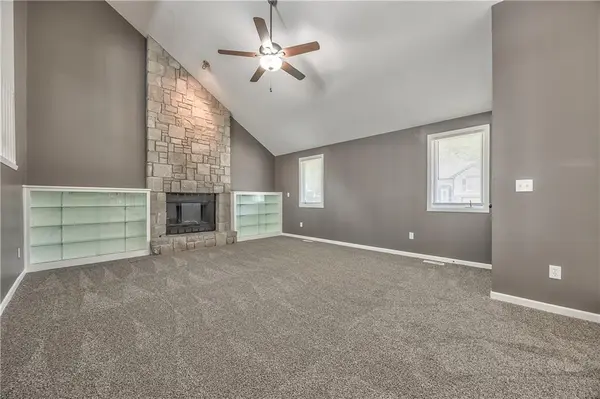 11100 N Mcgee ST, Kansas City, MO 64155
