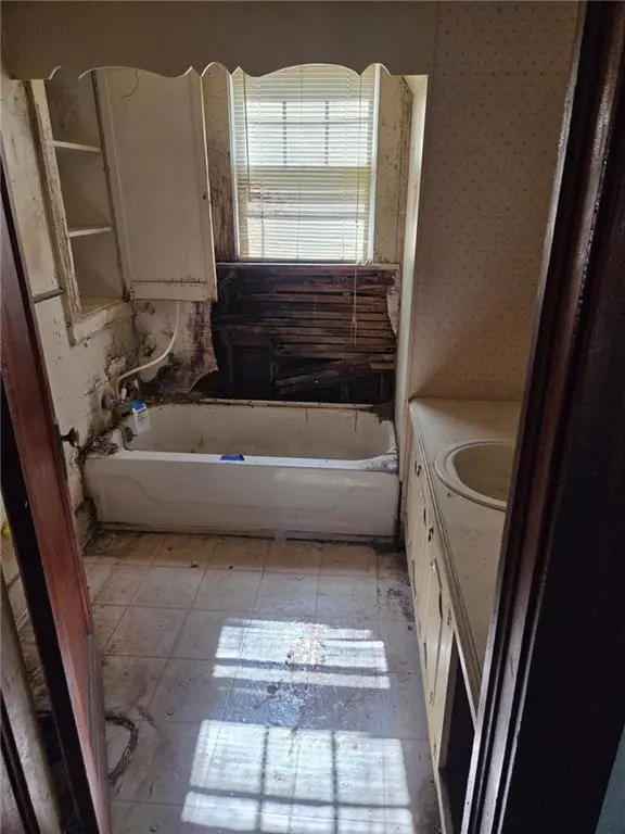 924 Hansen AVE, Brookfield, MO 64628