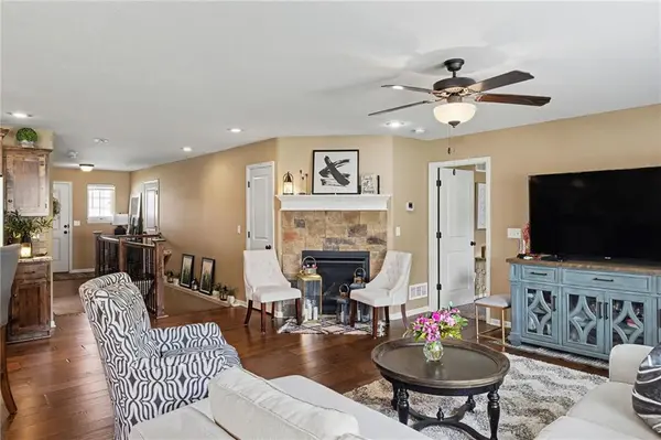 5014 N White AVE, Kansas City, MO 64119