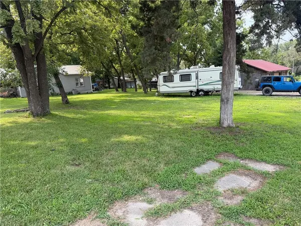 108 S Allen LN, Jamesport, MO 64648