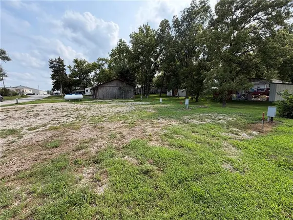 108 S Allen LN, Jamesport, MO 64648