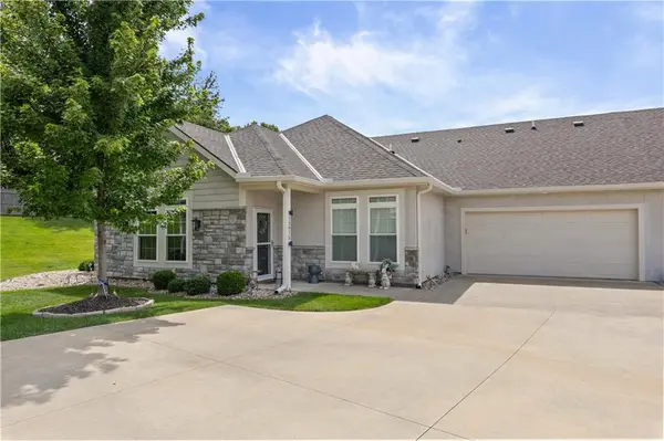 13975 W 112th TER, Olathe, KS 66215