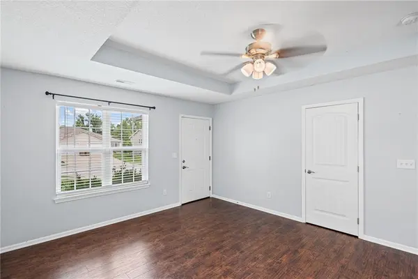 1719 Jo Ann DR, Raymore, MO 64083