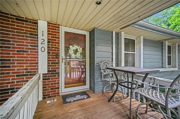 120 Baker ST, Buckner, MO 64016
