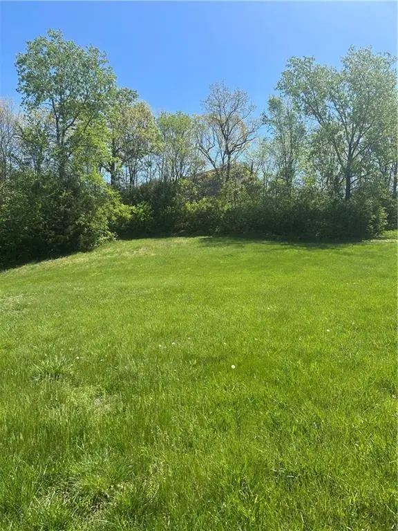 6445 NW Monticello DR,  Parkville,  MO 64152