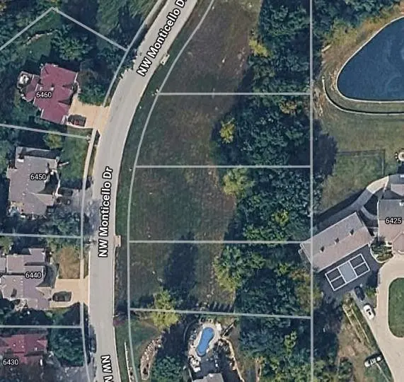 6445 NW Monticello DR, Parkville, MO 64152