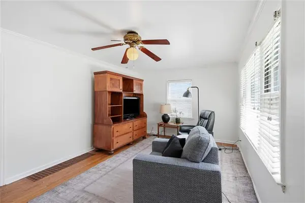 5427 Briar ST, Roeland Park, KS 66205
