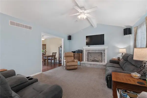 23695 W 56th ST, Shawnee, KS 66226