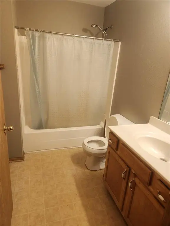 215 W Montgomery ST, Odessa, MO 64076