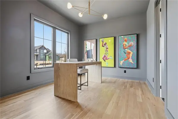 7445 NW Fawn AVE, Parkville, MO 64152