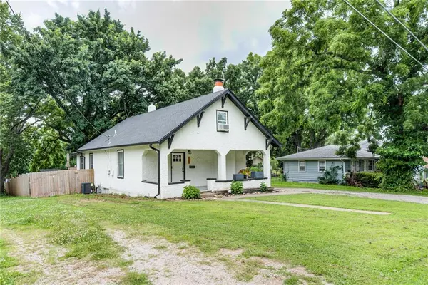 6033 Edith AVE, Kansas City, KS 66104