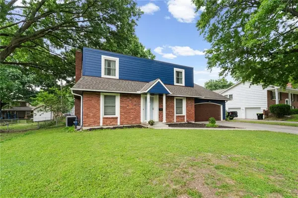 315 Hawthorne DR, Belton, MO 64012