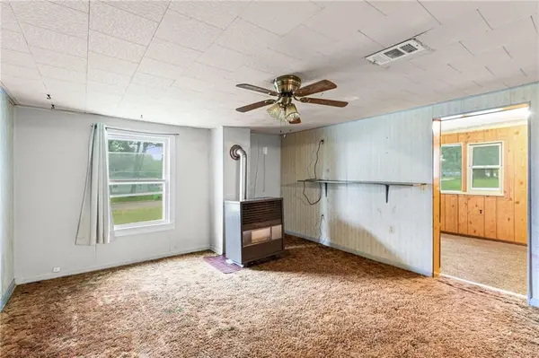 704 N Cherry ST, Ottawa, KS 66067