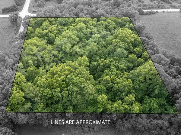 1705 Pawnee RD, Pomona, KS 66076