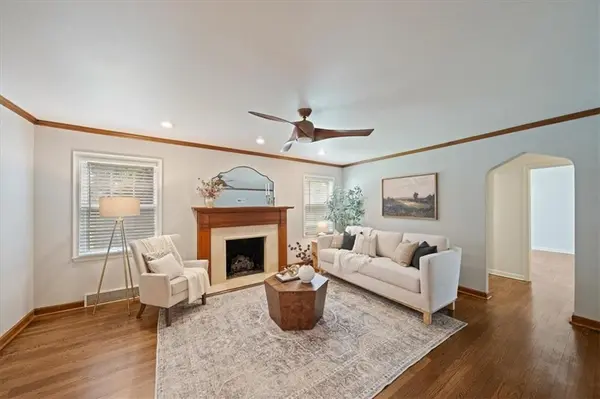 2609 W 50th TER, Westwood, KS 66205