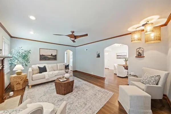 2609 W 50th TER, Westwood, KS 66205