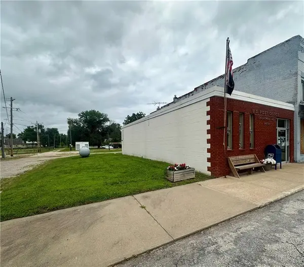 111 E Walnut ST, Chilhowee, MO 64733