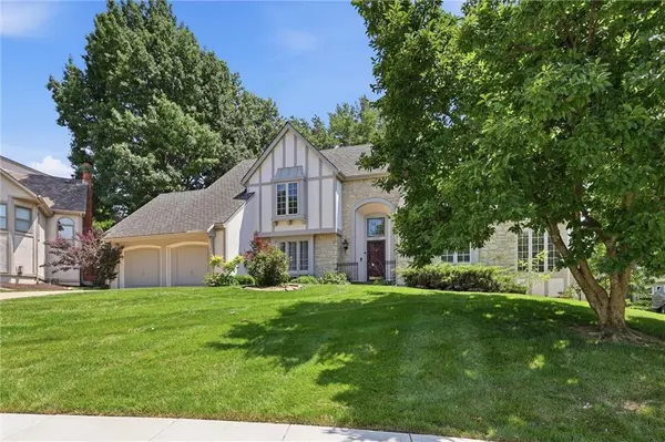 11107 W 122nd ST, Overland Park, KS 66213