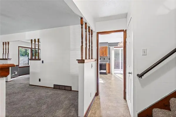10245 Haskins ST, Lenexa, KS 66215