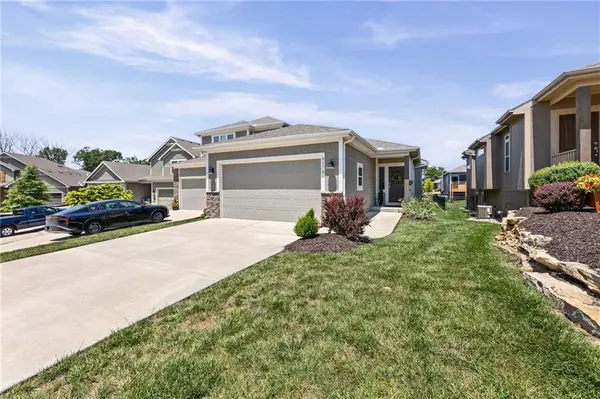 31726 W 83rd CT,  De Soto,  KS 66018