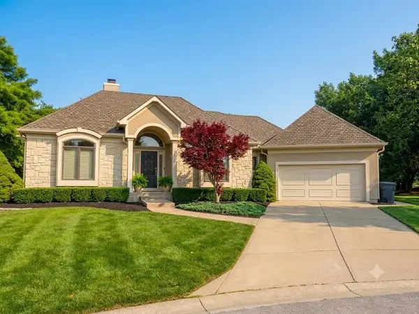 12918 Travis CT, Leawood, KS 66209