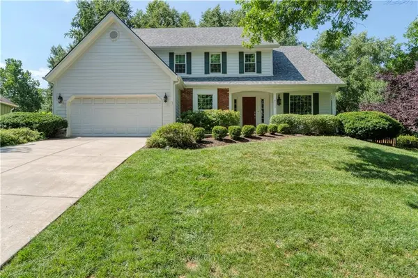 8115 W 115th TER, Overland Park, KS 66210