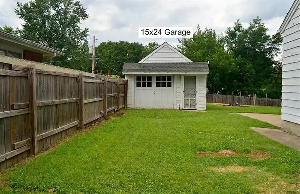 5108 NE 46th ST, Kansas City, MO 64117