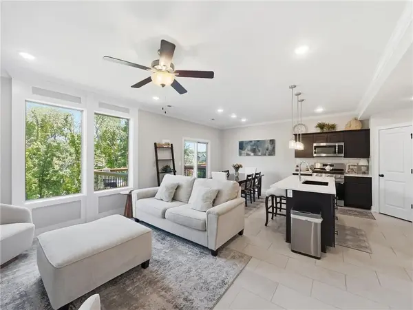 7412 Grand Slam ST, Parkville, MO 64152