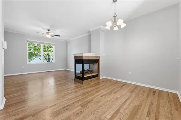7619 W 158th TER, Overland Park, KS 66223